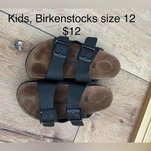 kid black birkenstocks